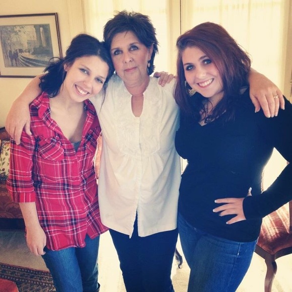 Meet your Posher, Cheryl - Picture 1 of 3